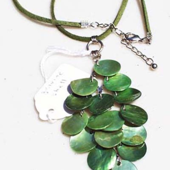 SHELL CIRCLES WITH FAUX SUEDE NECKLACE, 18 INCHES WITH 2 INCH EXTENSION, GREENS, - Picture 1 of 4